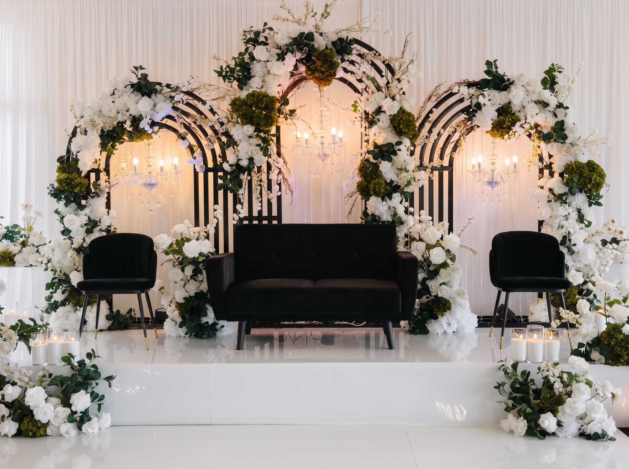 Modern Noir Arch — Reception Stage